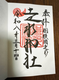 �����_��